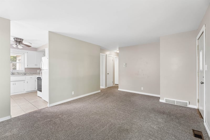 937 Gail Ave, Neenah, WI 54956