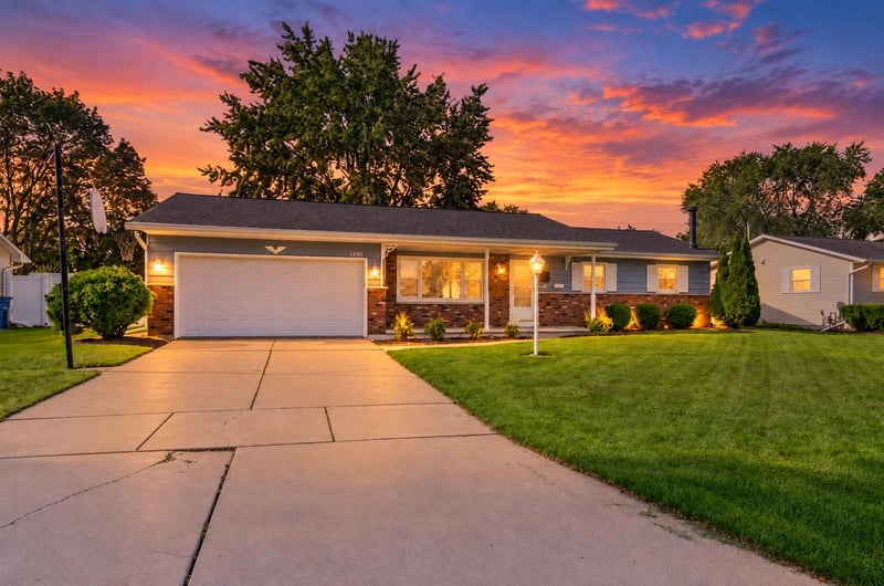 1491 Commanche Ave, Green Bay, WI 54313-5969