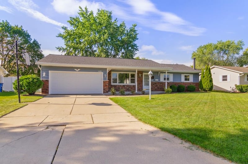 1491 Commanche Ave, Green Bay, WI 54313-5969