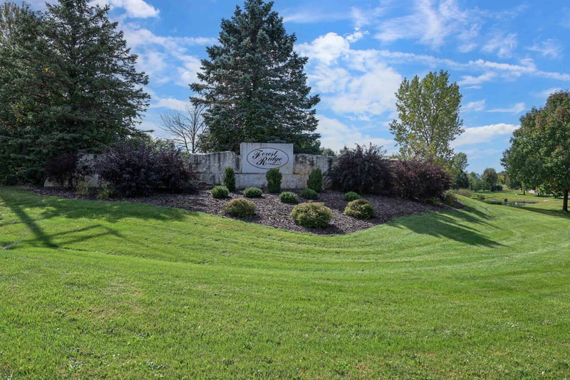 W9023 Forest Ridge Dr #39, Hortonville, WI 54944