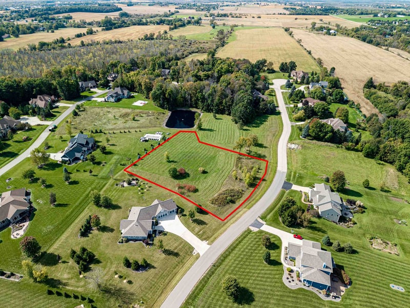 W9001 Forest Ridge Dr #32, Hortonville, WI 54944
