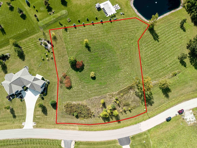 W9001 Forest Ridge Dr #32, Hortonville, WI 54944