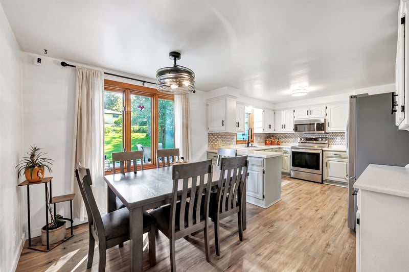 423 Bader St, Green Bay, WI 54302