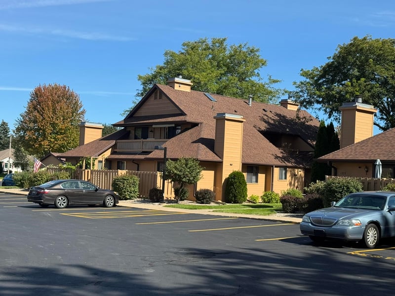 1345 W 18th Ave, Oshkosh, WI 54902