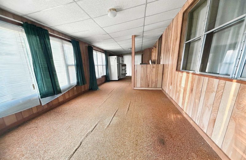 W5070 Woodland Rd, Shawano, WI 54166