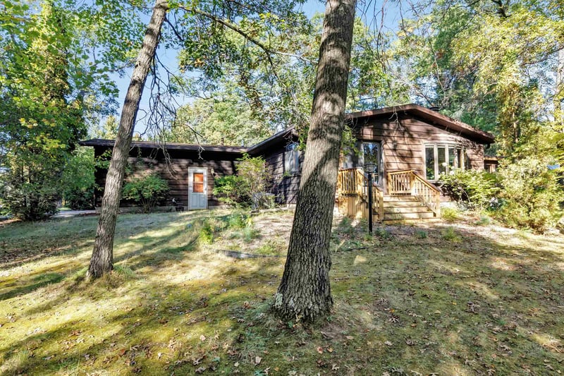 W4976 Bartelt Blvd, Shawano, WI 54166
