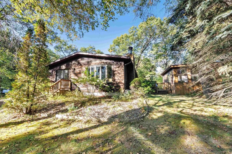 W4976 Bartelt Blvd, Shawano, WI 54166