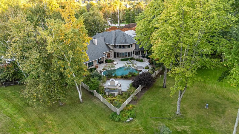 966 Thornberry Dr, Oneida, WI 54155