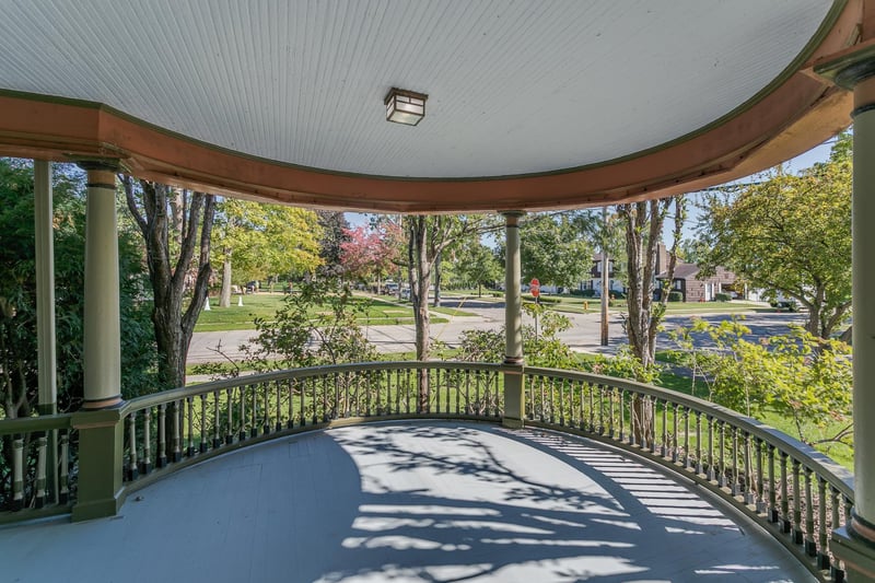 516 E Forest Ave, Neenah, WI 54956