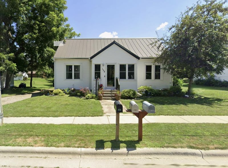 132 S Birch Ave, Gillett, WI 54124