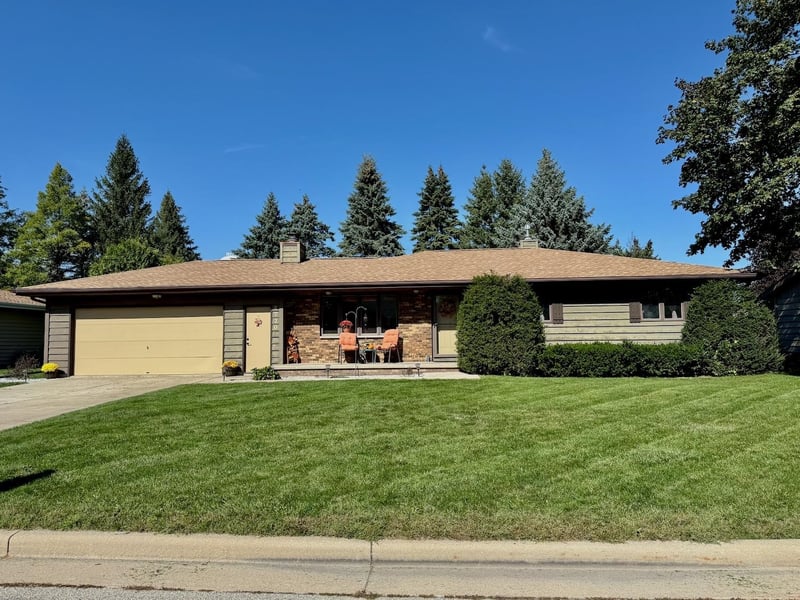 4720 W Sunflower Rd, Grand Chute, WI 54914