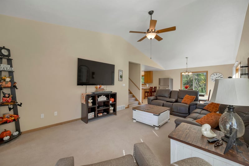 350 Tony Ln, Green Bay, WI 54303-5376