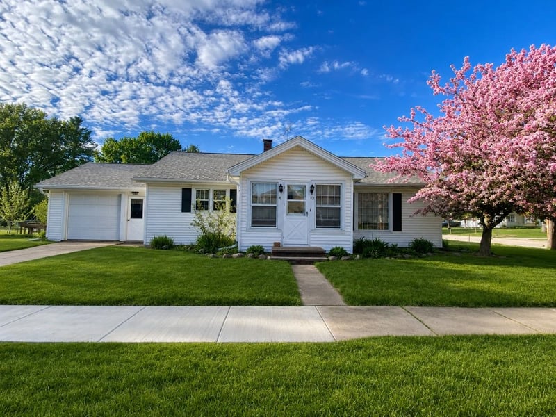 101 W Cedar St, Gillett, WI 54124