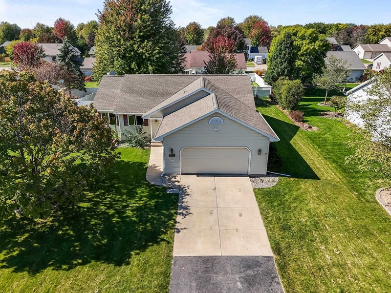 1218 Chelsea Ct, Menasha, WI 54952-8915