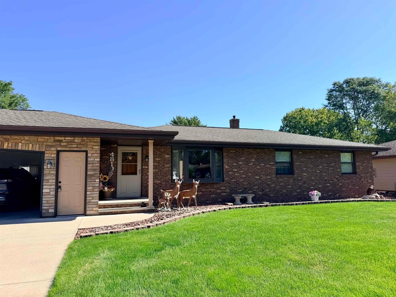4810 W Wildflower Ln, Appleton, WI 54914
