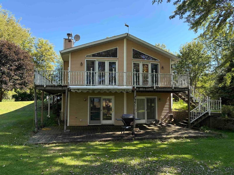 3956 County Rd G, Oshkosh, WI 54904
