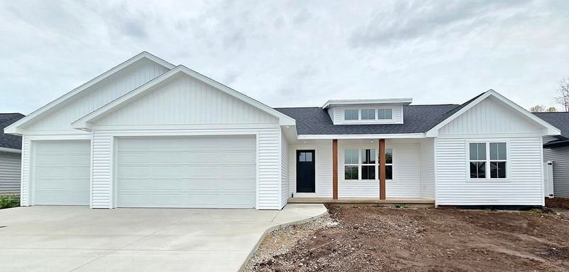 N9261 Constellation Dr, Appleton, WI 54915