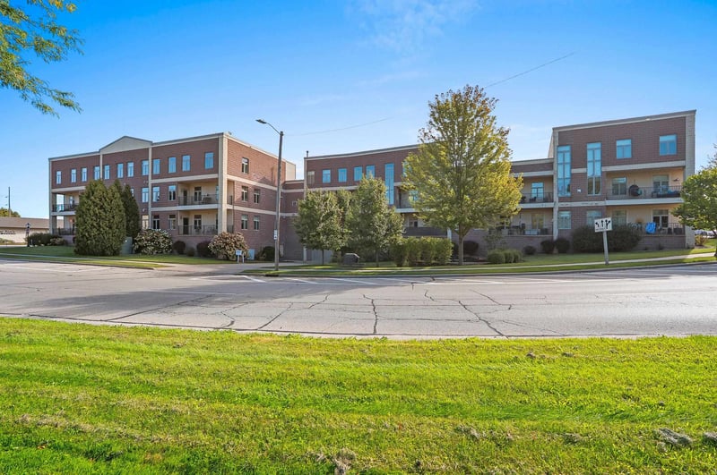 555 Main Ave #208, De Pere, WI 54115