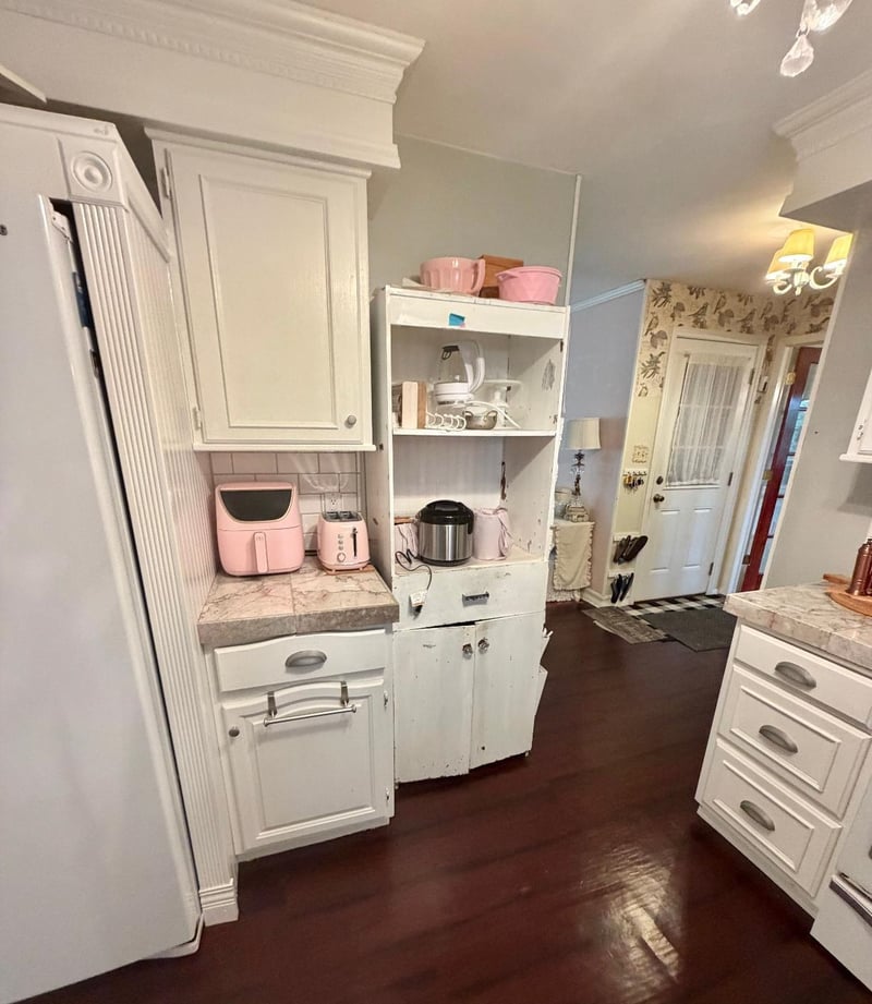 1596 Oakridge Ct, Menasha, WI 54952-1233