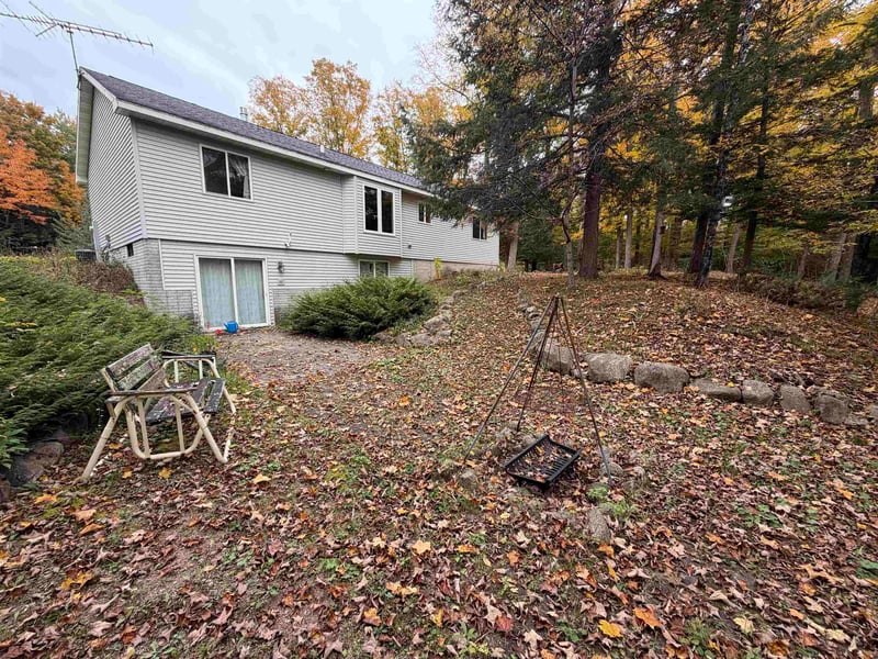 W12531 Mill Creek Ct, Gresham, WI 54128