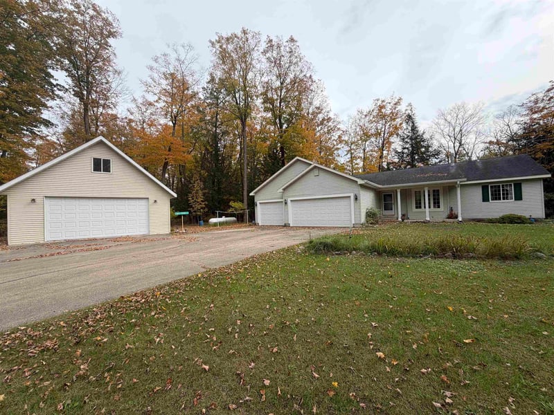W12531 Mill Creek Ct, Gresham, WI 54128