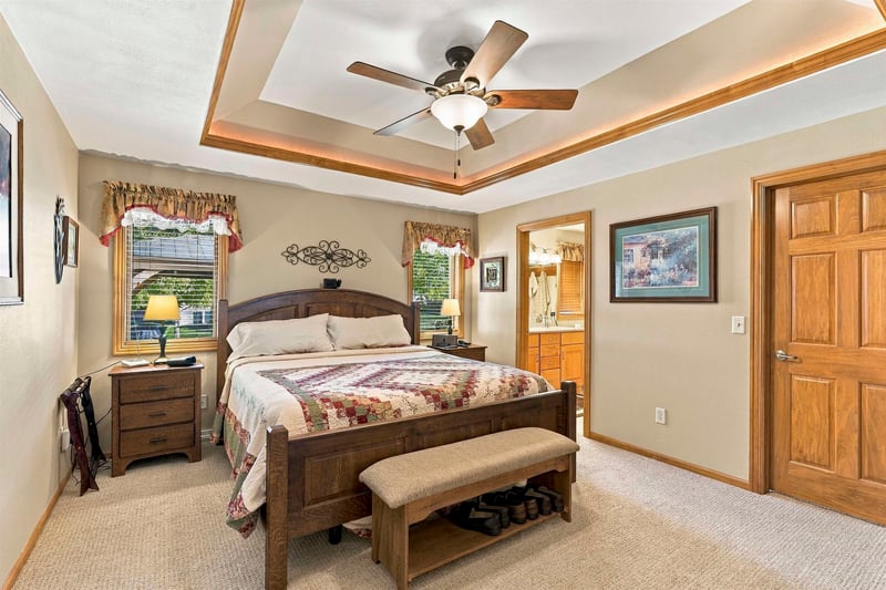 1394 W Mason Ridge Ct, Appleton, WI 54914-1354