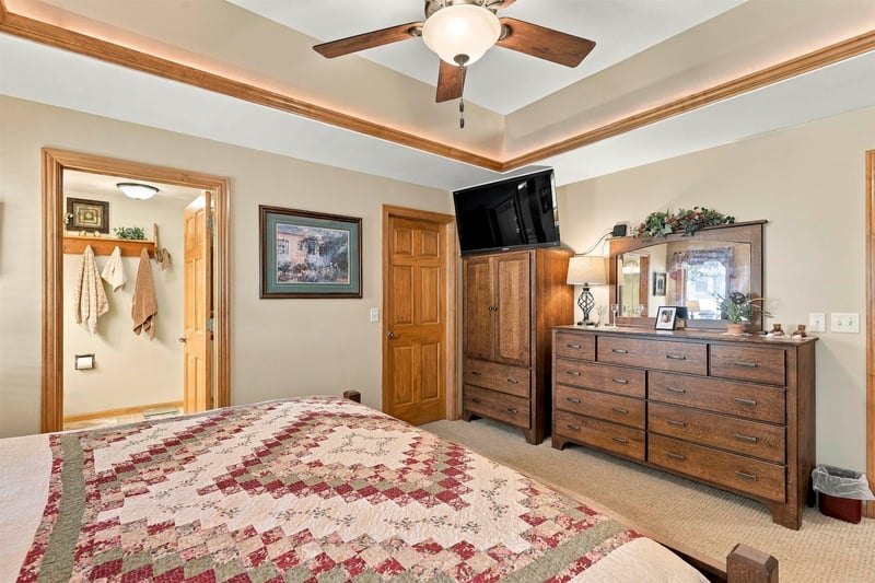 1394 W Mason Ridge Ct, Appleton, WI 54914-1354