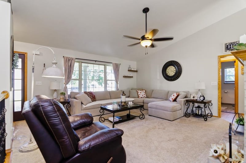 3587 Mighty Oak Trl, Green Bay, WI 54313