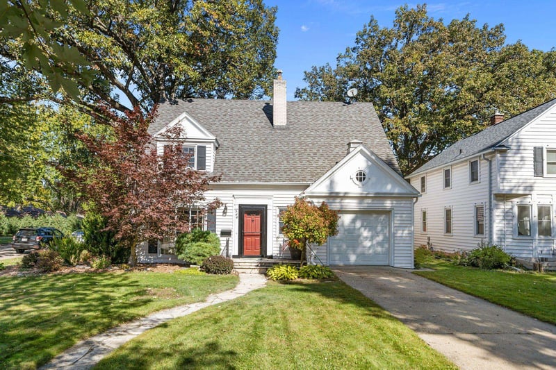 544 W Seymour St, Appleton, WI 54915