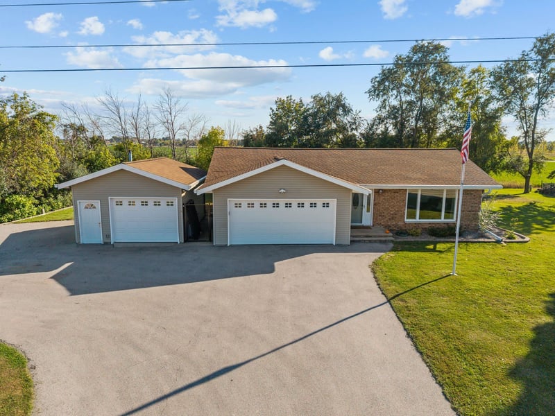 W1073 County Rd Jj, Kaukauna, WI 54130