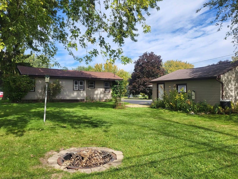 1703 Plank Rd, Menasha, WI 54952