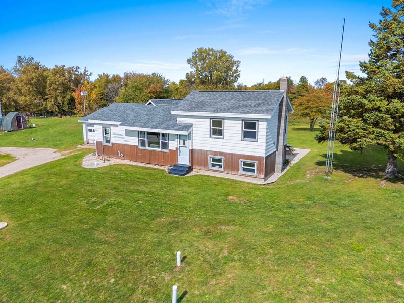 7408 Trail Rd, Gillett, WI 54124