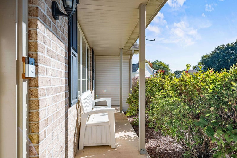720 Hickory Valley Ct, De Pere, WI 54115