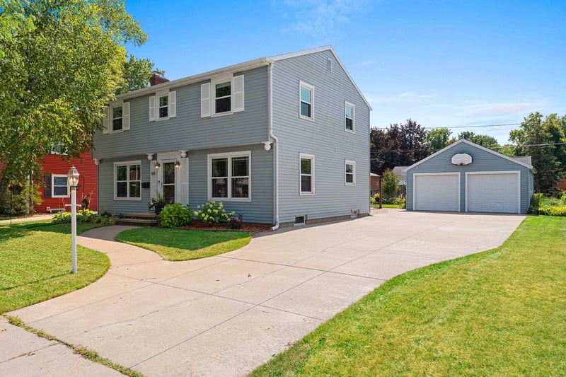 613 E Byrd St, Appleton, WI 54911