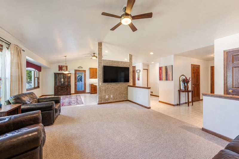 2276 Lost Dauphin Rd, De Pere, WI 54115