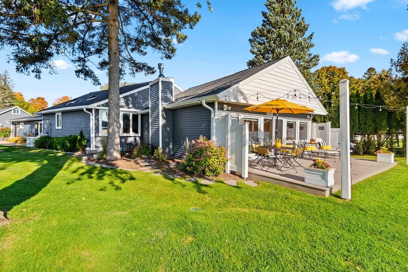 9538 Holt Park Rd, Suring, WI 54174