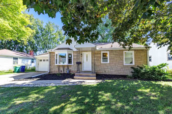 1017 Raymond St, Green Bay, WI 54304