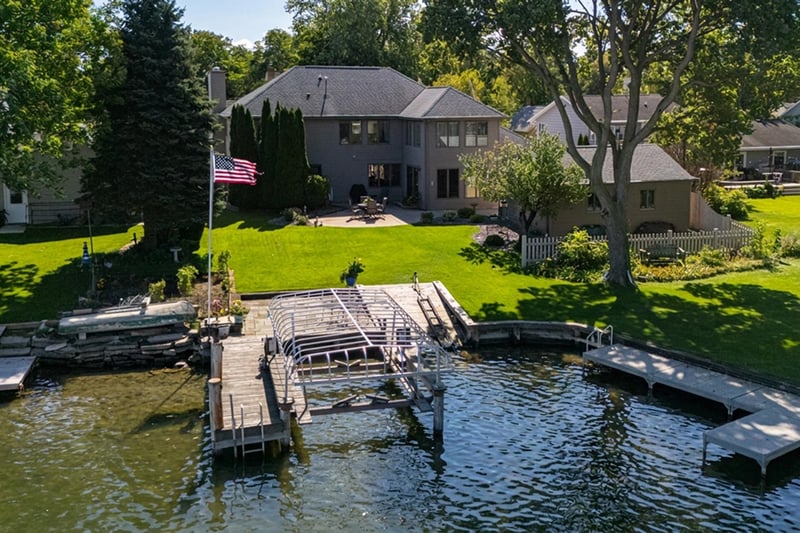 1936 E Murdock Ave, Oshkosh, WI 54901-2536