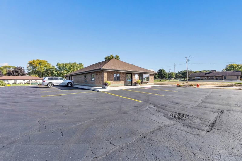2345 E Mason St, Green Bay, WI 54302
