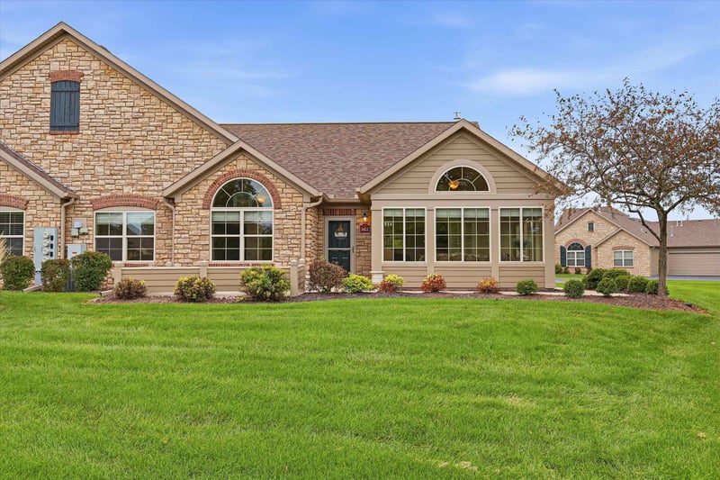 2422 E Tuscany Way, Appleton, WI 54913