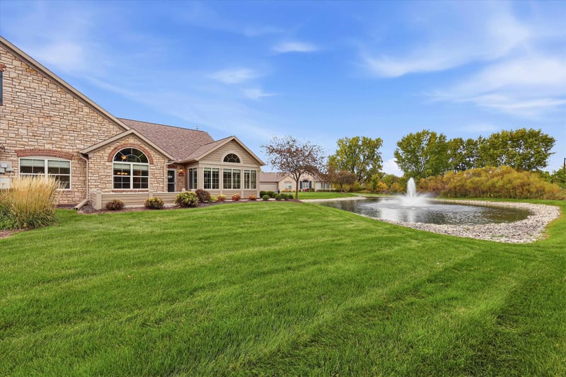 2422 E Tuscany Way, Appleton, WI 54913