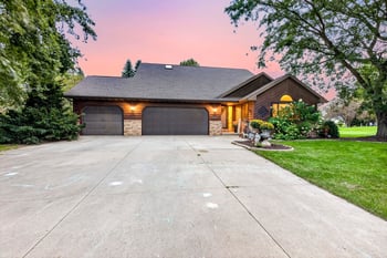 1408 W Seneca Dr, Appleton, WI 54914