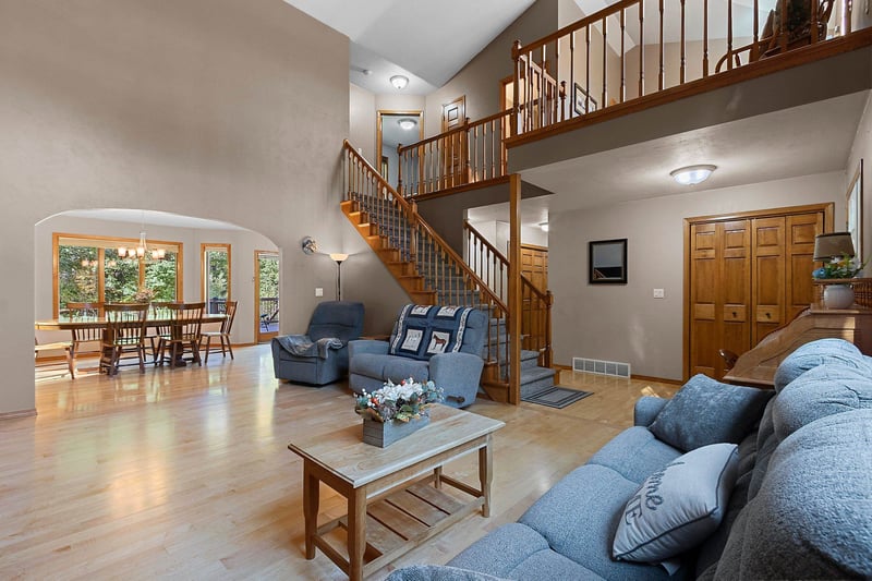 5145 Hemlock Ln, Oconto Falls, WI 54154
