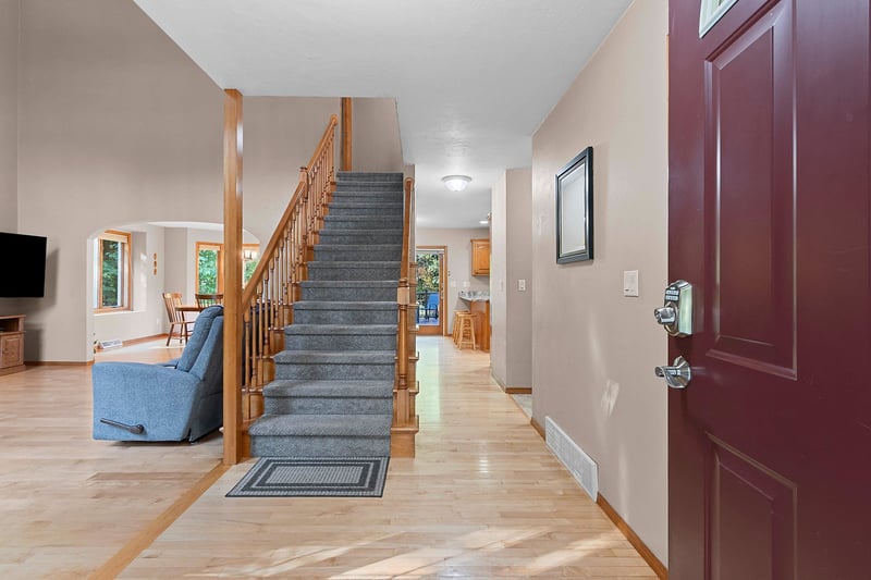 5145 Hemlock Ln, Oconto Falls, WI 54154