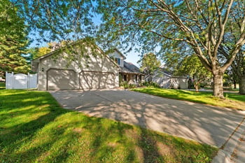 1610 King Of Arms Dr, Green Bay, WI 54313