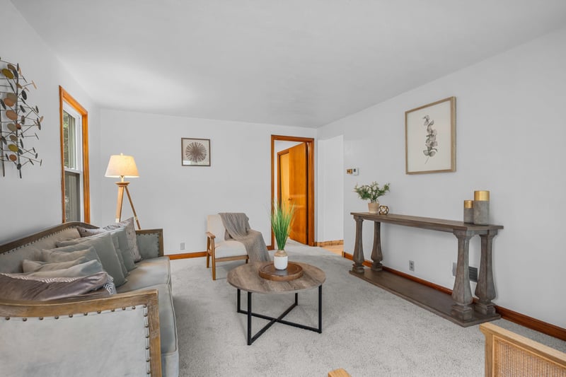 1112 Lawe St, Kaukauna, WI 54130