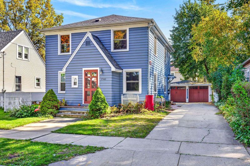 1740 N Clark St, Appleton, WI 54911-3657