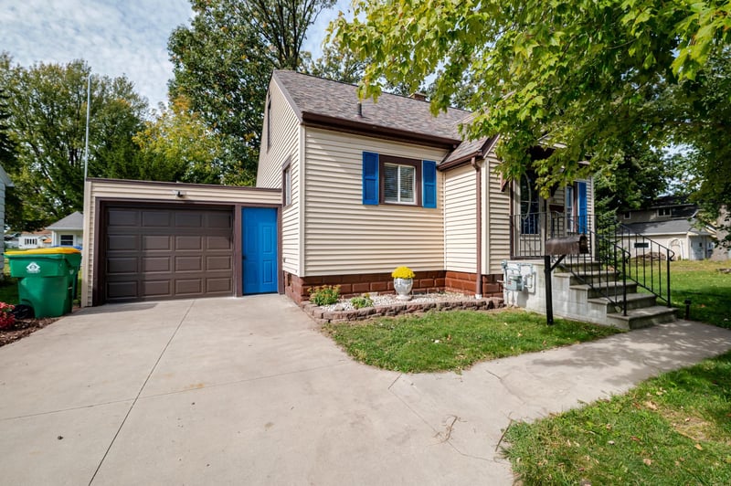1105 Lincoln St, Green Bay, WI 54303-3629