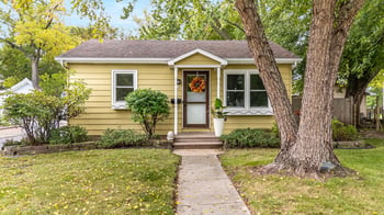 453 18th Ave, Oshkosh, WI 54902