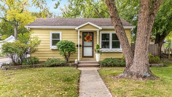 453 W 18th Ave, Oshkosh, WI 54902